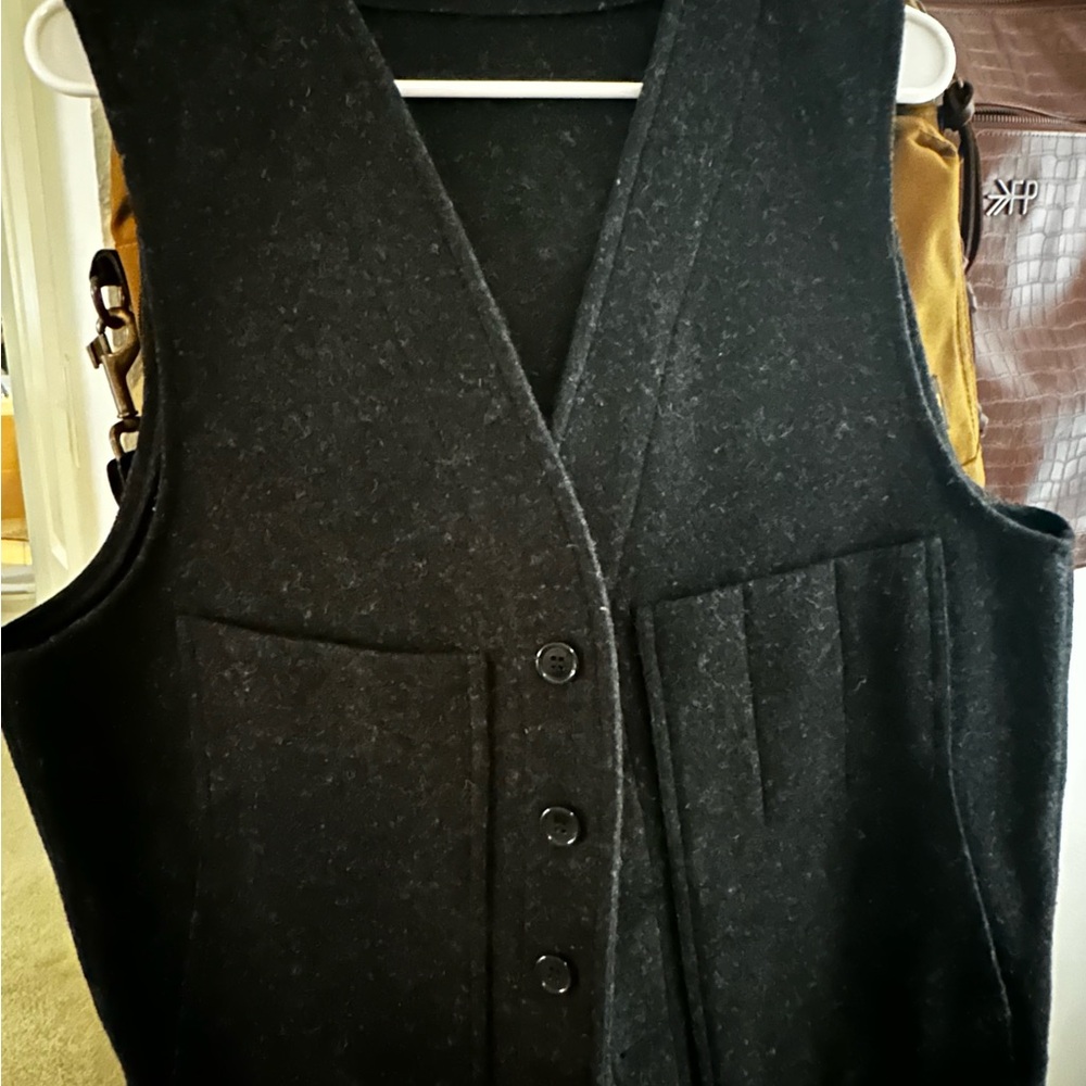 Filson Black Wool Garment